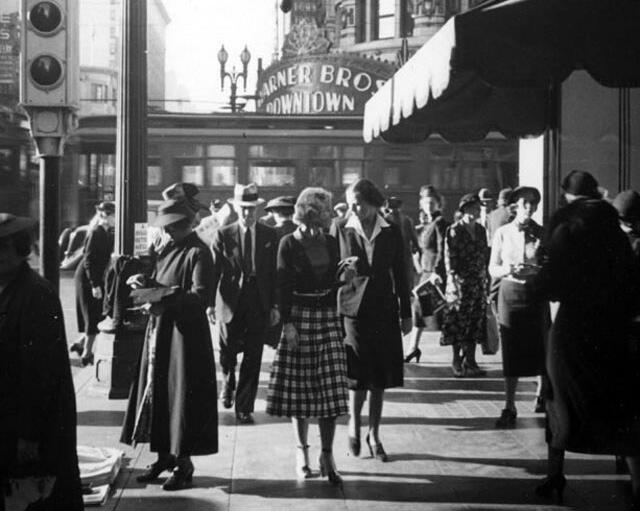 Warner Brothers Downtown, Downtown Los Angeles, circa 1930's Warner Brothers Downtown, Downtown Los Angeles, circa 1930's